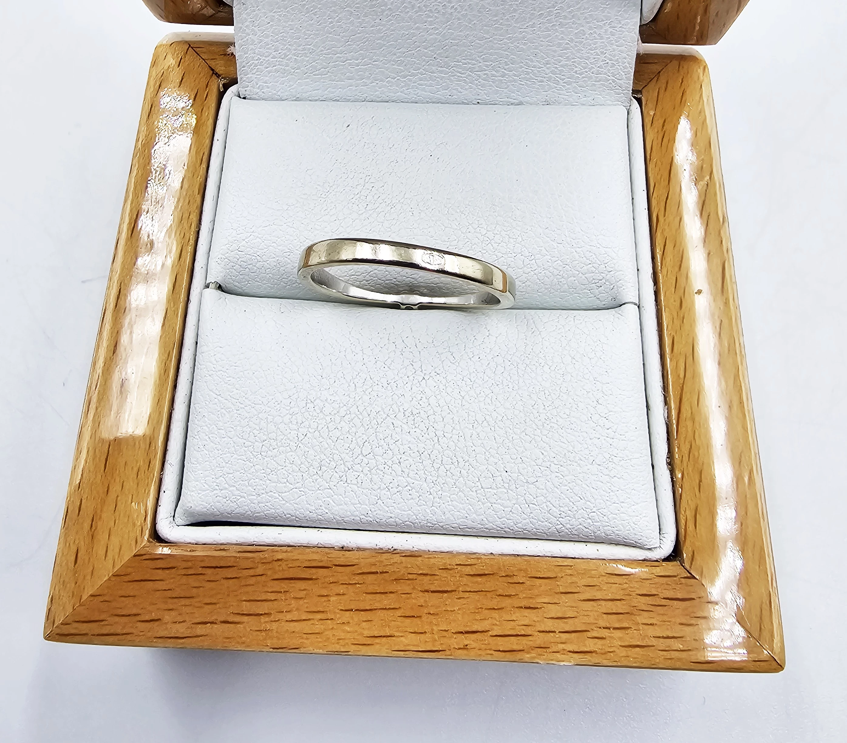 zloty-pierscionek-z-diamentem-165gr-p585-certyfikat-waga-165