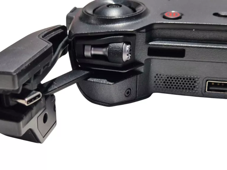 pilot-sterowania-dji-mavic-air-s01a-opis-model-mavic-air-2-fly-more-combo