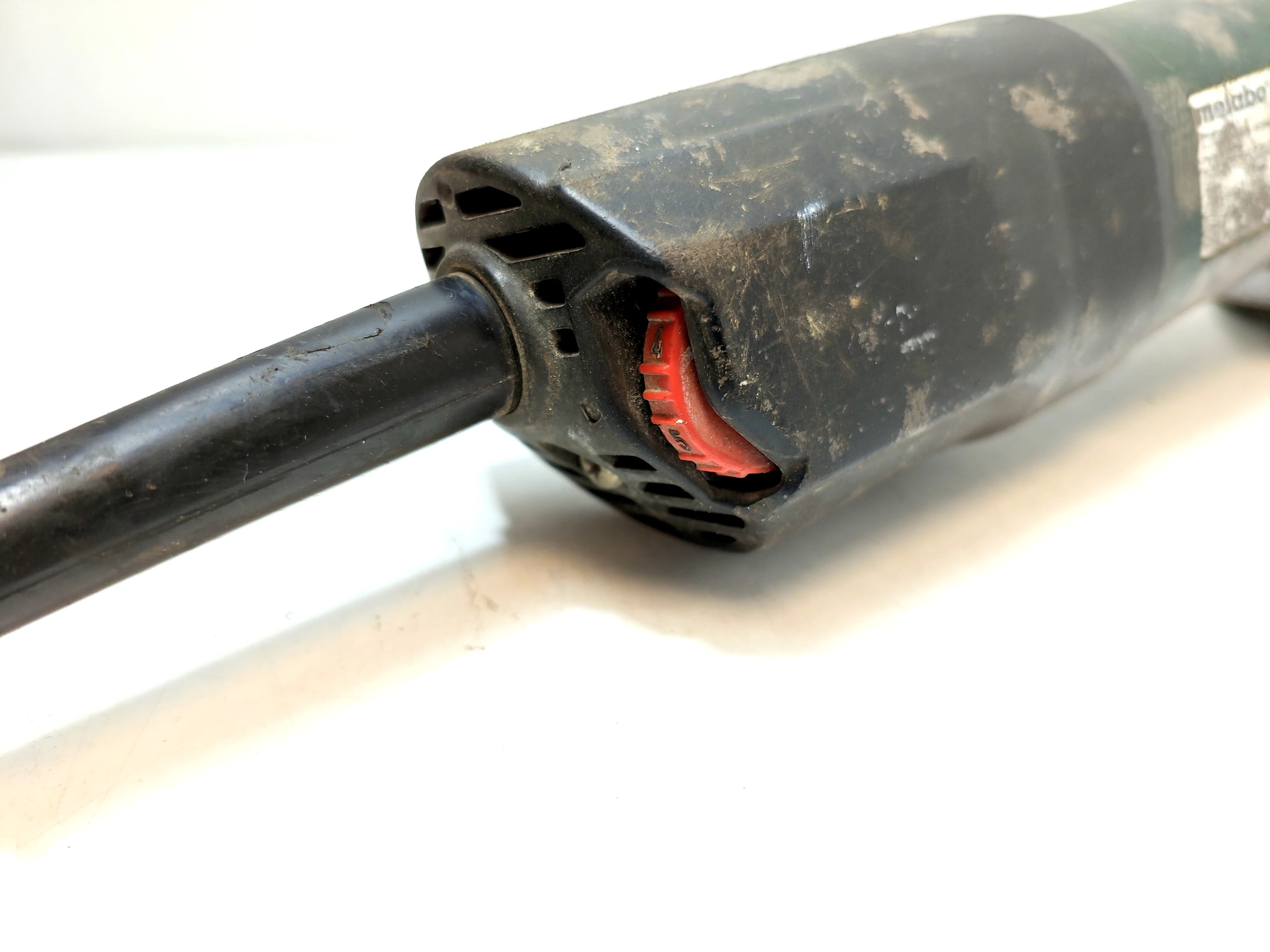 szlifierka-katowa-metabo-w9-125-brak-oslony-z-regulacja-slaby-stan-kod-producenta-600374000