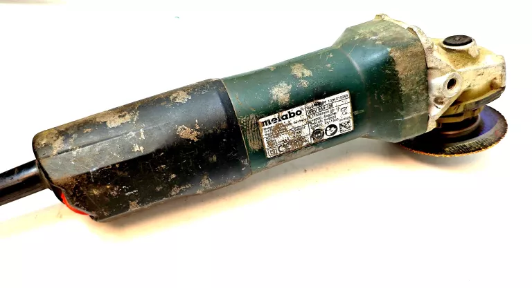 szlifierka-katowa-metabo-w9-125-brak-oslony-z-regulacja-slaby-stan-stan-11323-2