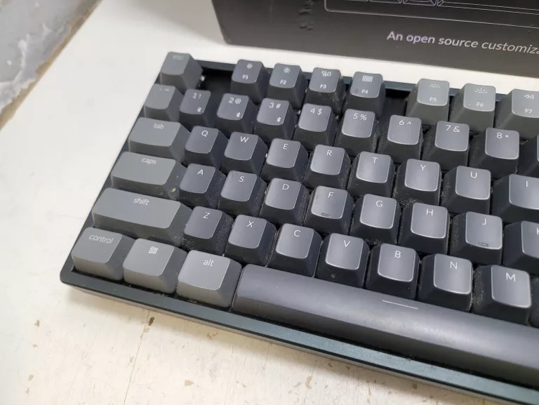 KEYCHRON K8 MECHANICAL KEYBORD