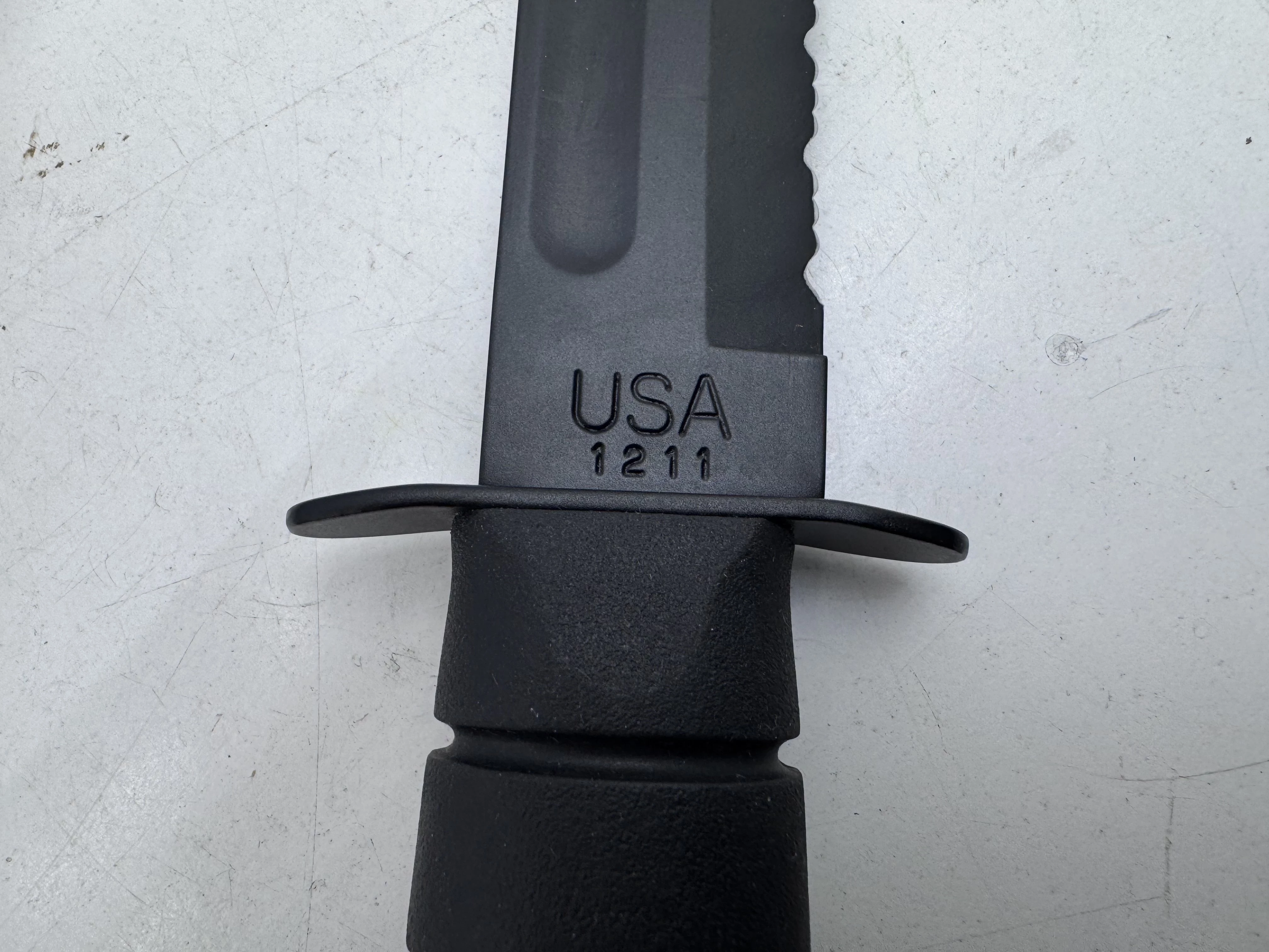 noz-taktyczny-ka-bar-1211-czarny-wojskowy-stan-11323-2