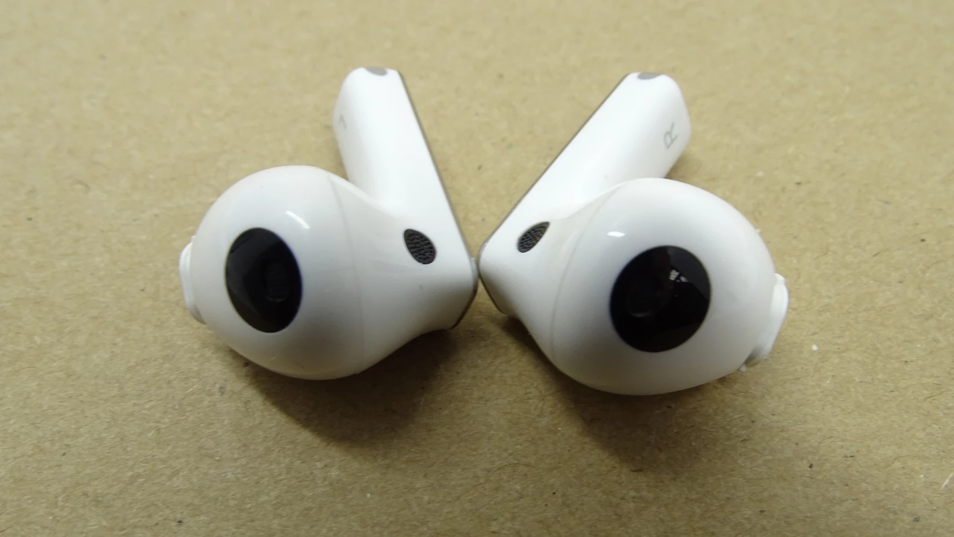 sluchawki-huawei-freebuds-pro-2-ceramic-white-t0006-komplet-ean-gtin-5906031596534