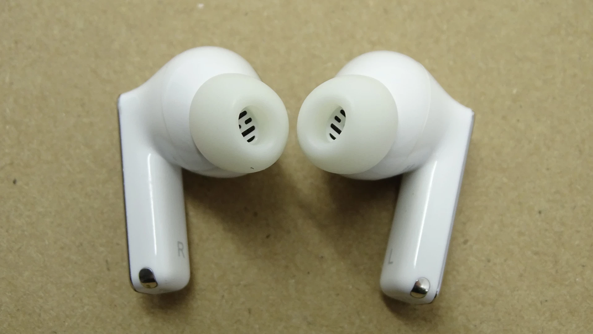 sluchawki-huawei-freebuds-pro-2-ceramic-white-t0006-komplet-kod-producenta-55035972