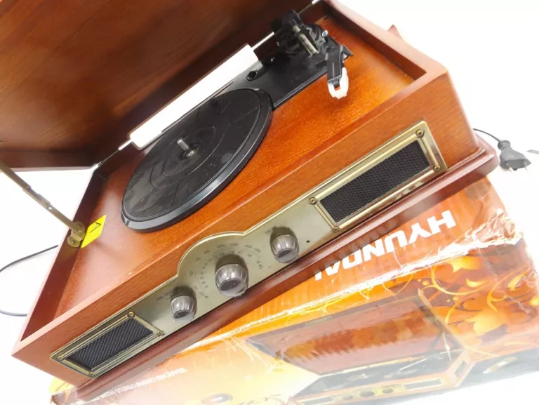 GRAMOFON Z RADIEM I USB HYUNDAI RETRO RT 910 PUD