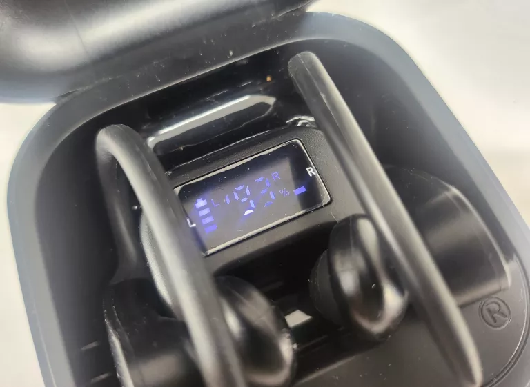 sluchawki-tws-grundig-19554-kolor-dominujacy-129357-3