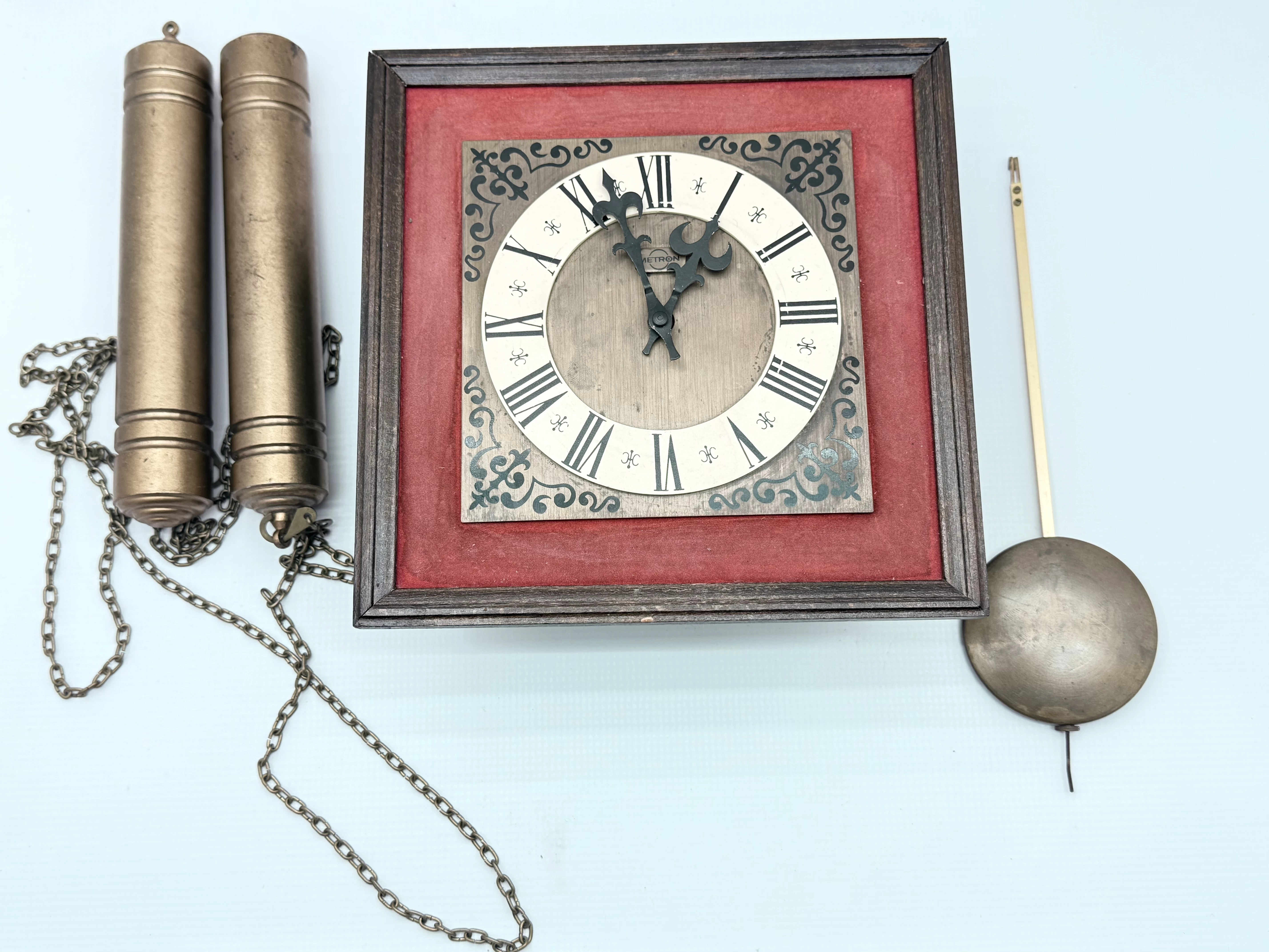 zegar-wiszacy-metron-z-wahadlem-prl-vintage-retro-opis-sikorskiego-40-ketrzyn