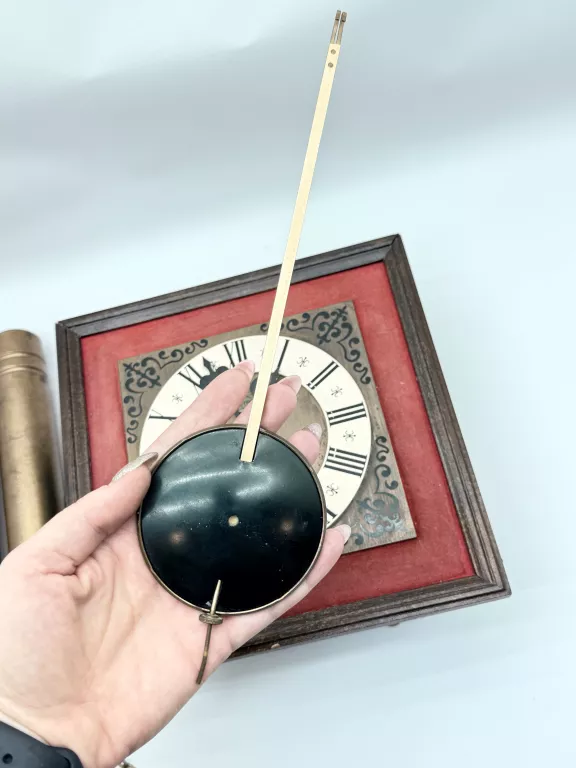 ZEGAR WISZĄCY METRON Z WAHADŁEM PRL VINTAGE RETRO OPIS