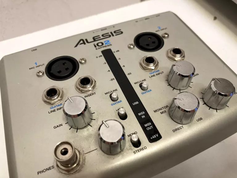 ALESIS IO2 EXPRESS INTERFEJS AUDIO USB