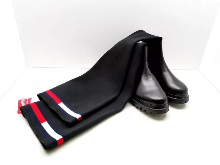 BUTY TOMMY 39 MUSZKIETERKI