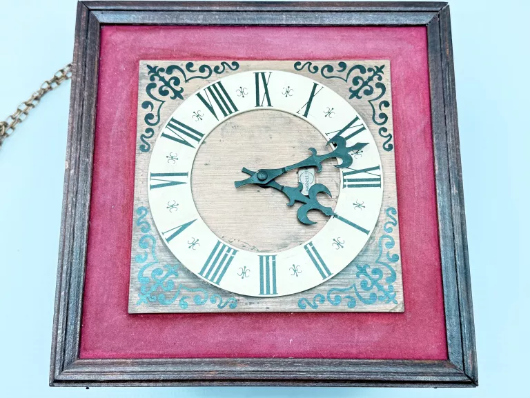 ZEGAR WISZĄCY METRON Z WAHADŁEM PRL VINTAGE RETRO OPIS
