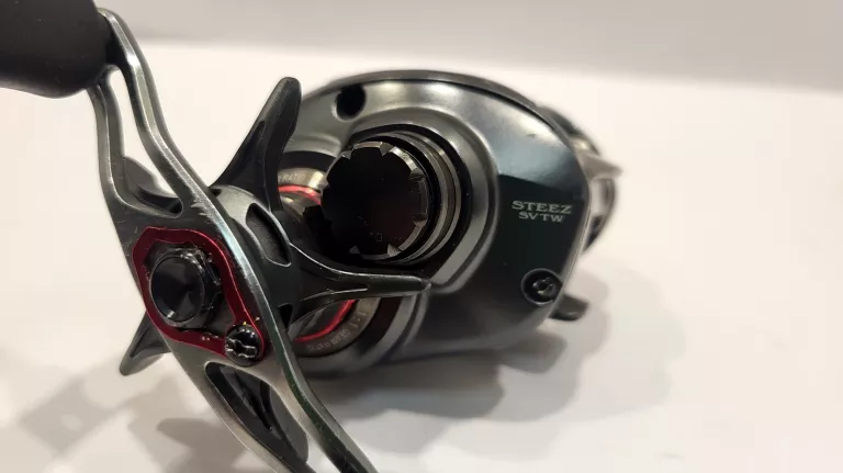 MULTIPLIKATOR DAIWA STEEZ SV TW ULTIMATE TOURNAMENT DRAG 7.1:1