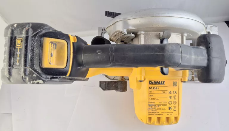 PIŁA TARCZOWA DEWALT DCS391 + AKU 6AH/4AH + ŁADOWARKA