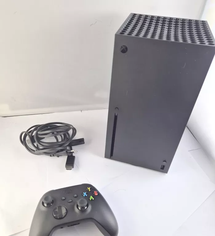 KONSOLA XBOX SERIES X 1TB KOMPLET