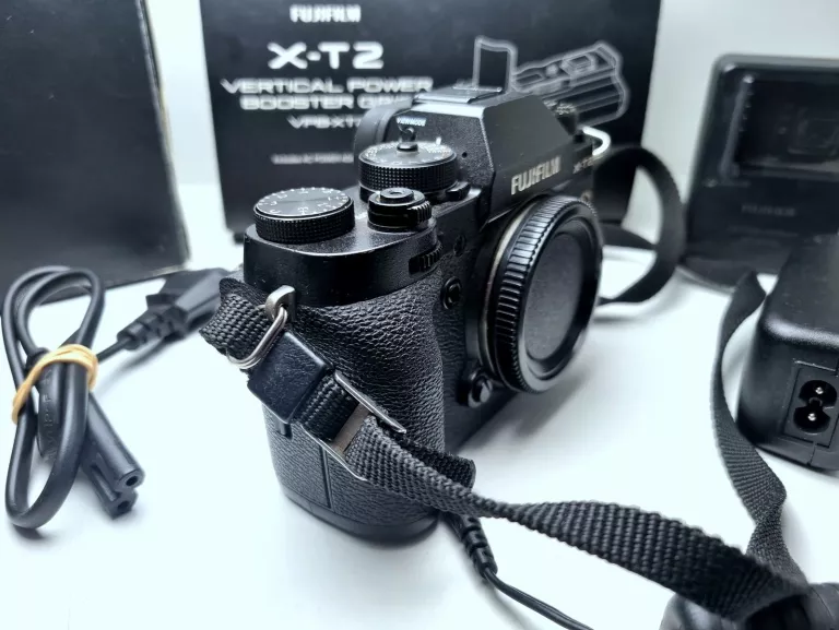 APARAT BEZLUSTERKOWY FUJIFILM X-T2 | BODY | GRIP VPB-XT2