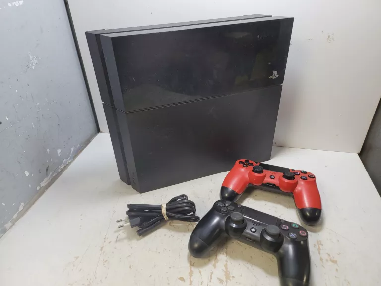 KONSOLA PS4 FAT 500GB +2 PADY +KAB ZAS