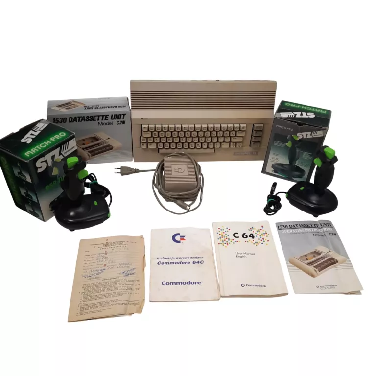 KOMPUTER COMMODORE C64 *ORYGINALNE DOKUMENTY*