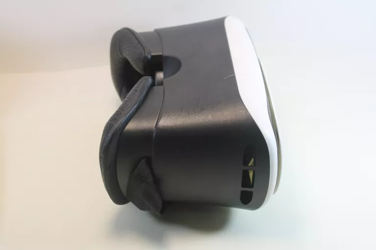 GOGLE OMEGA 3D BOX