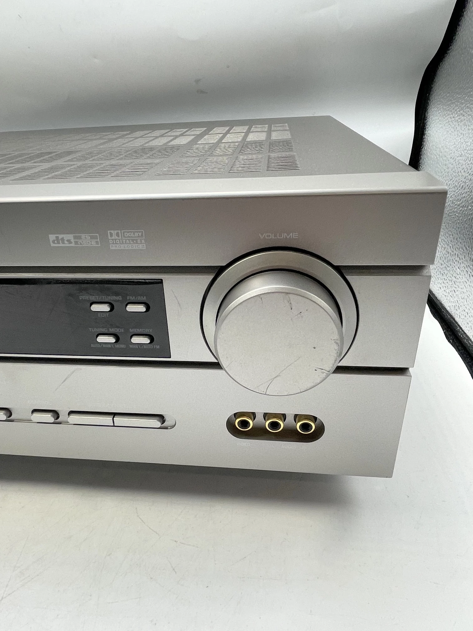 amplituner-yamaha-rx-v440rds-stan-11323-2