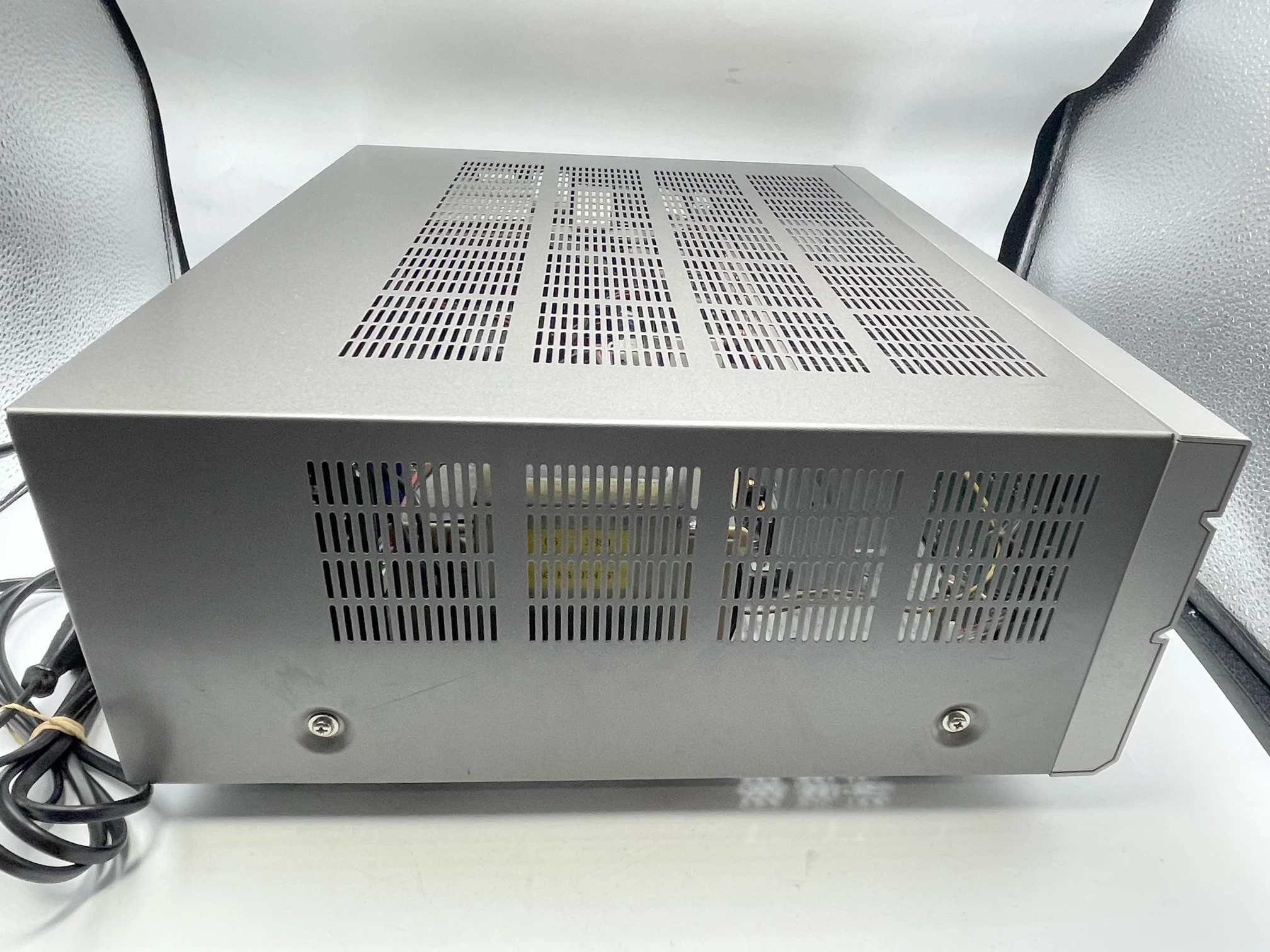 amplituner-yamaha-rx-v440rds-marka-4008-22