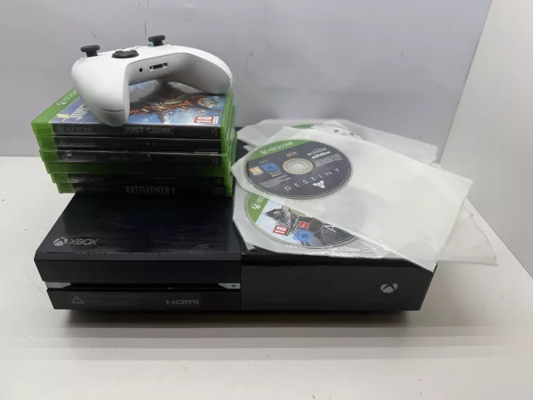 KONSOLA MICROSOFT XBOX ONE CLASSIC 1540 500GB ZESTAW