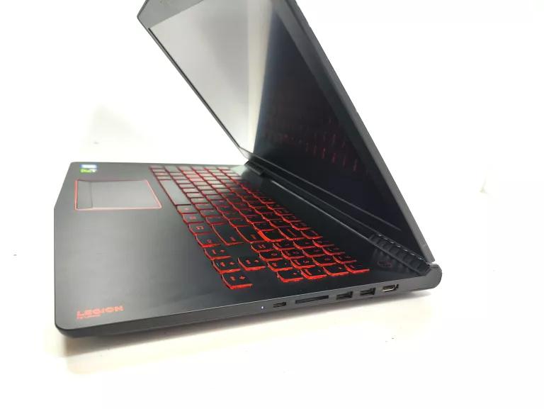 LAPTOP LENOVO Y520-15IKBN I5-7300HQ/8GB RAM/2TB SSD