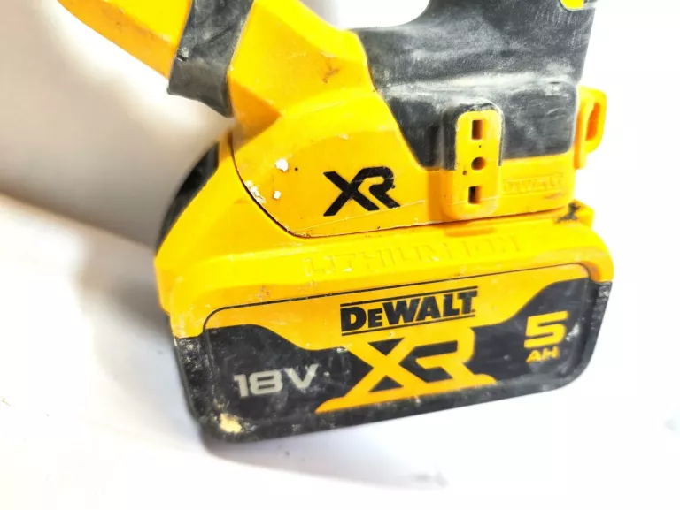 MŁOTOWIERTARKA DEWALT DCH263 + AKU 5AH