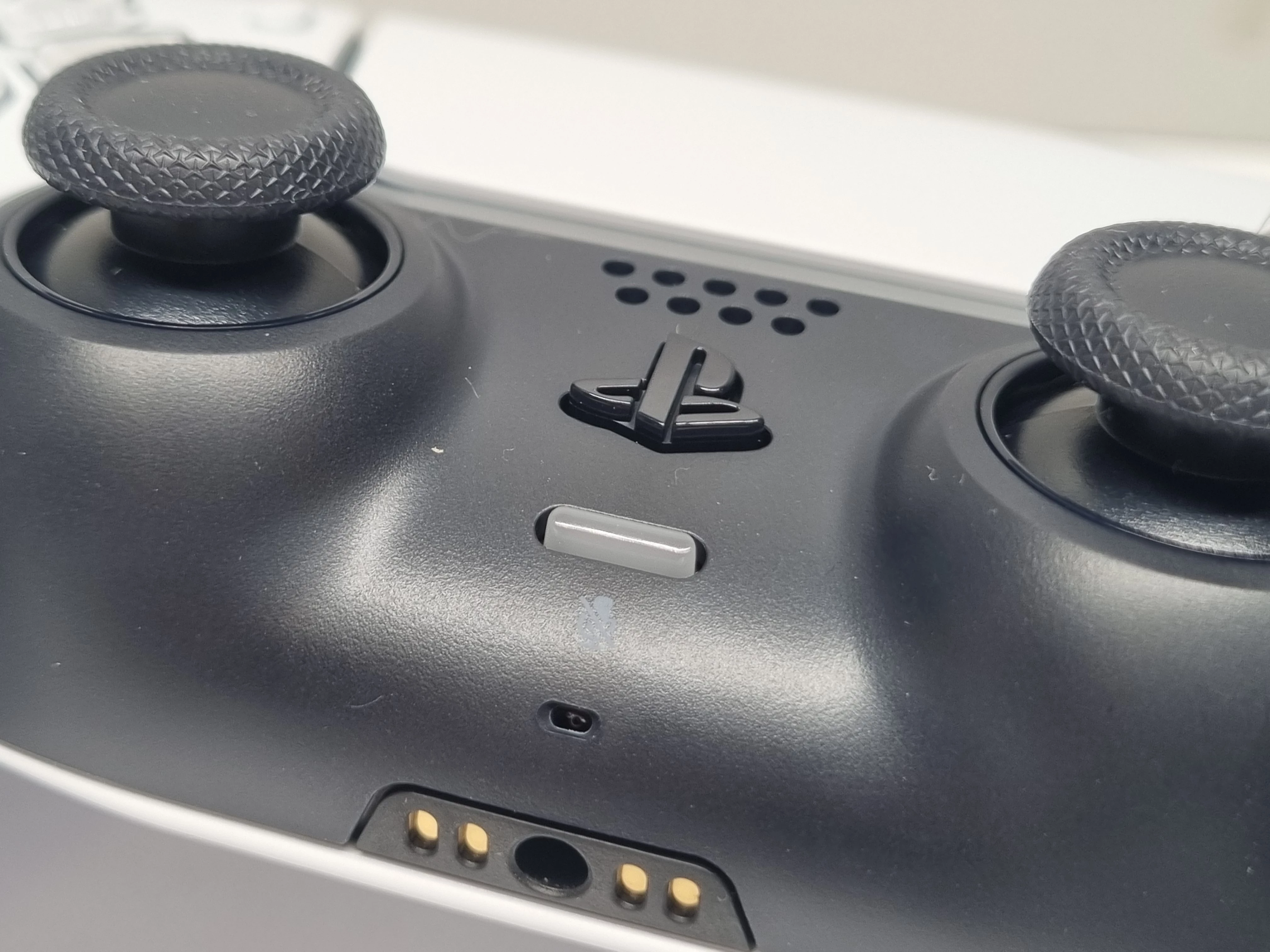 pad-bezprzewodowy-dualsense-sony-playstation-5-stan-opakowania-229205-340261