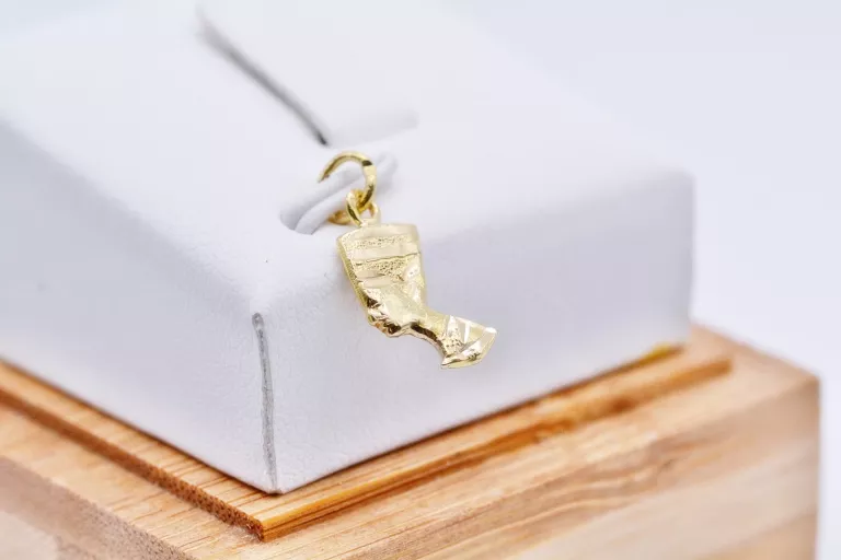 PIĘKNA ZŁOTA ZAWIESZKA NEFRETETE NEFERTITI PRÓBA 585 EGIPSKA