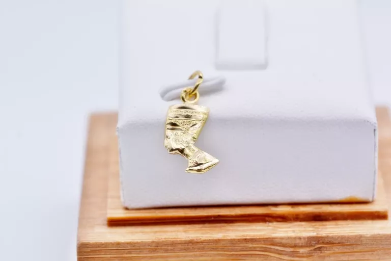 PIĘKNA ZŁOTA ZAWIESZKA NEFRETETE NEFERTITI PRÓBA 585 EGIPSKA