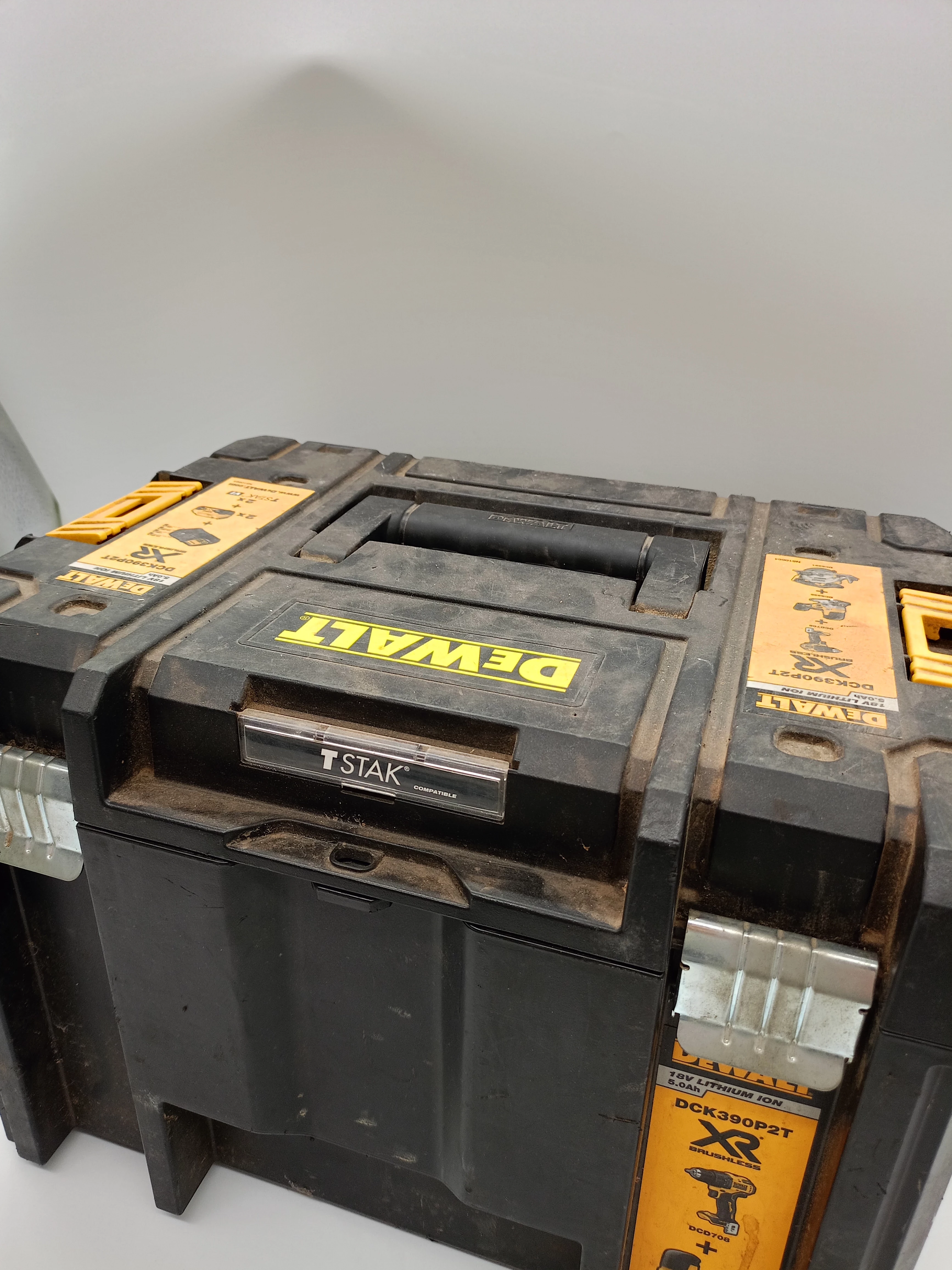 skrzynka-na-narzedzia-dewalt-rodzaj-244989-513541