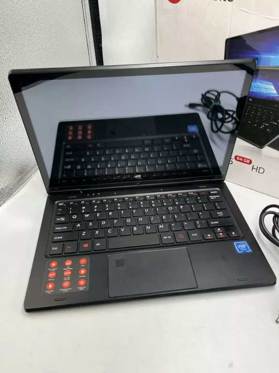 LAPTOP TECHBITE ARC 11.6 + PUDEŁKO, ZASILACZ