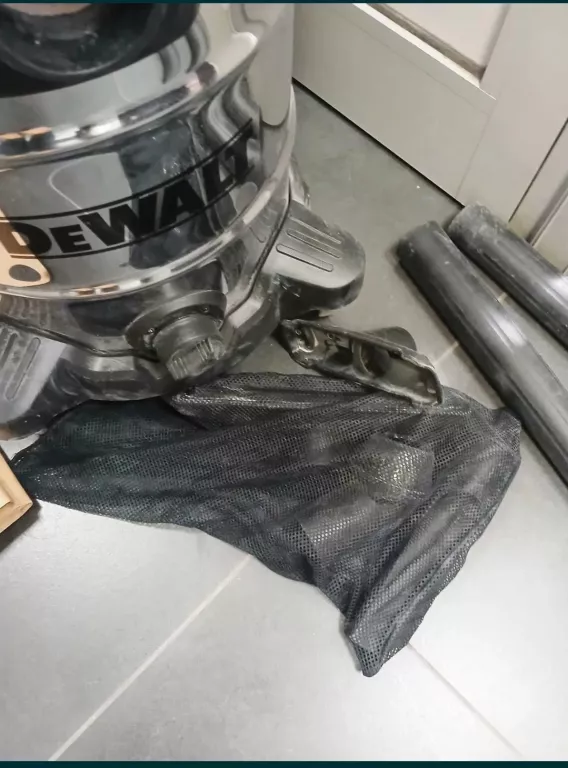 ODKURZACZ PRZEMYSŁOWY DEWALT DXV30SAPTA 30L 1050 W