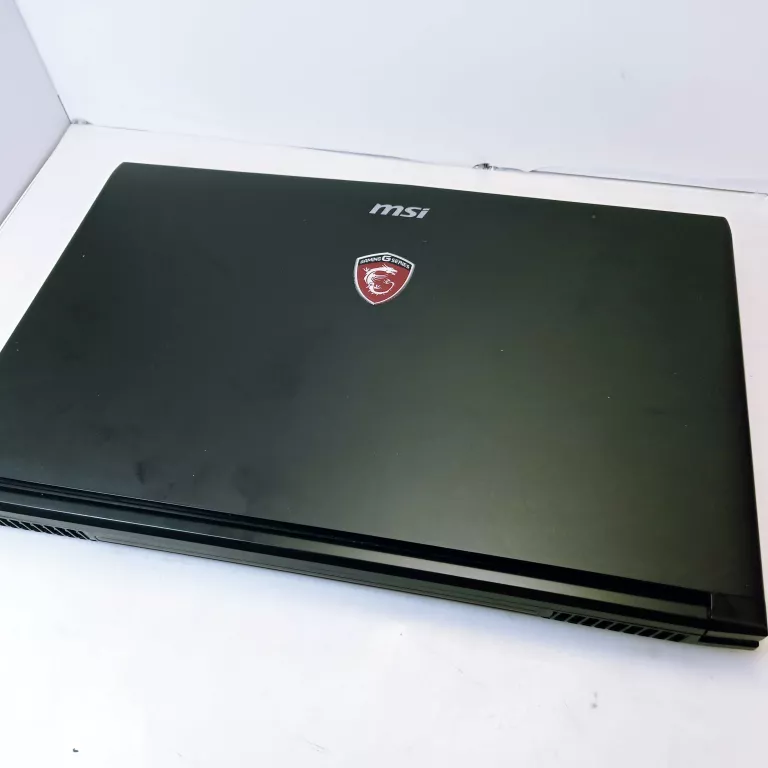 LAPTOP MSI MS-16J9  GTX 1050 8GB RAM 1TB HDD