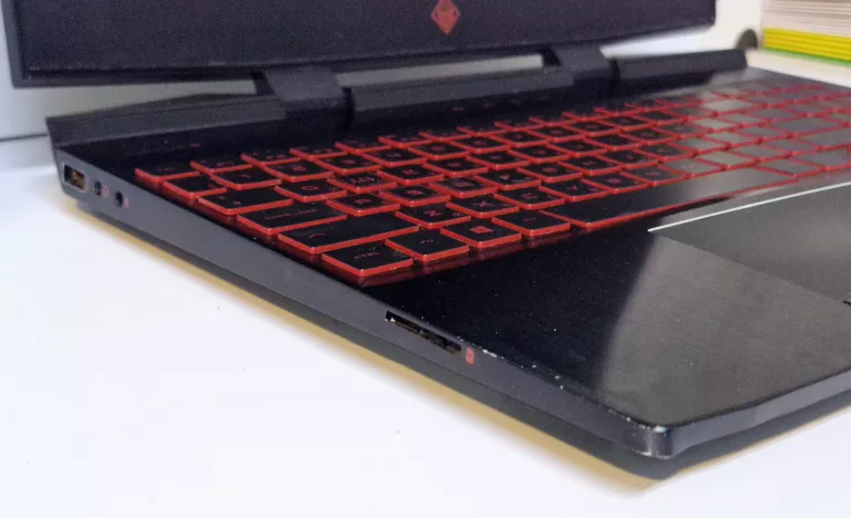 LAPTOP HP OMEN GTX1050/INTEL CORE I5-8300H/8GB RAM/HDD 1TB/WIN 10 HOME