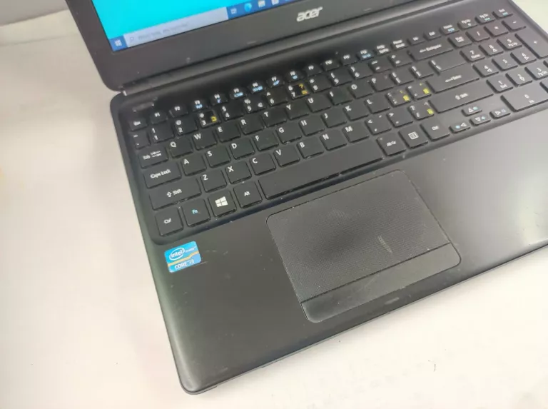 LAPTOP   ACER ASPIRE E1 . I3, 250GB. 4GB + ZAILACZ