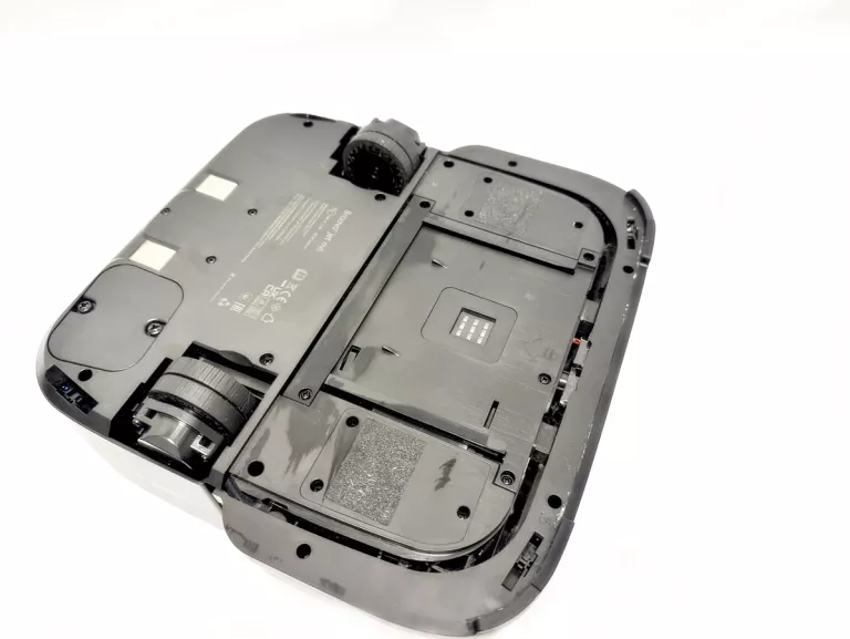 ROBOT MOPUJĄCY IROBOT BRAAVA JET M6