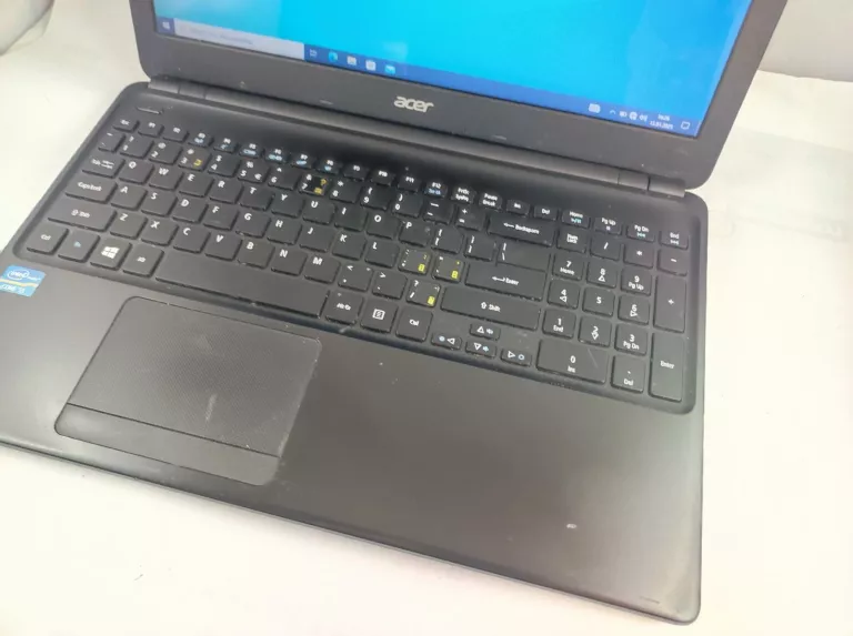 LAPTOP   ACER ASPIRE E1 . I3, 250GB. 4GB + ZAILACZ