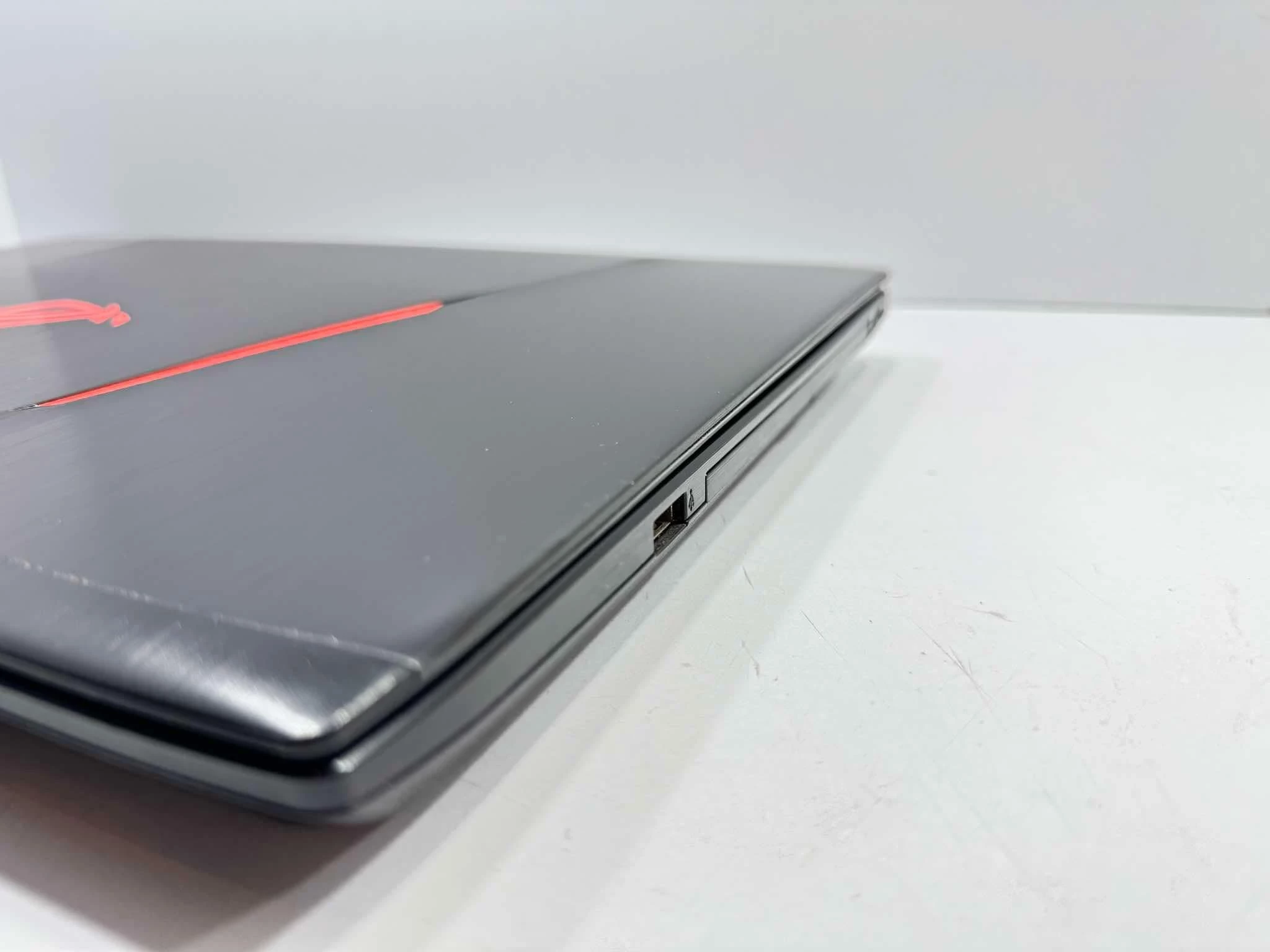 asus-rog-strix-gl553vd-i5-73008gb1tbwin10-gtx1050-zasilacz-kod-producenta-gl553vd-fy033t