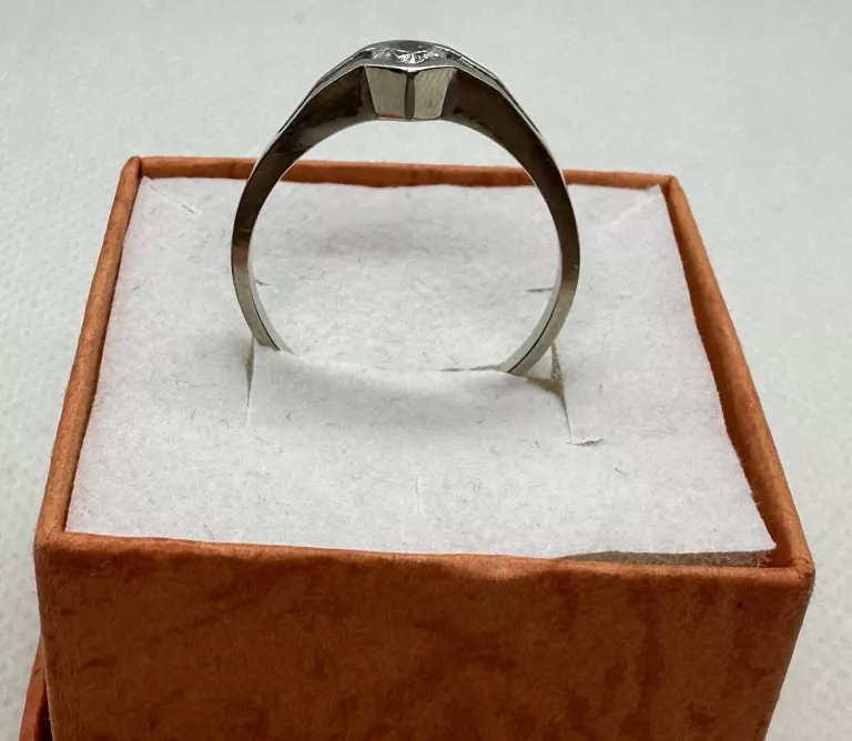 pierscionek-biale-zloto-waga-278g-proba-585-14k-rodzaj-2205-2