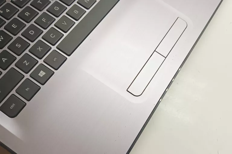 LAPTOP HP TPN-C125 INTEL CORE I3-5005U WIND 10 HOME+ŁADOWARKA