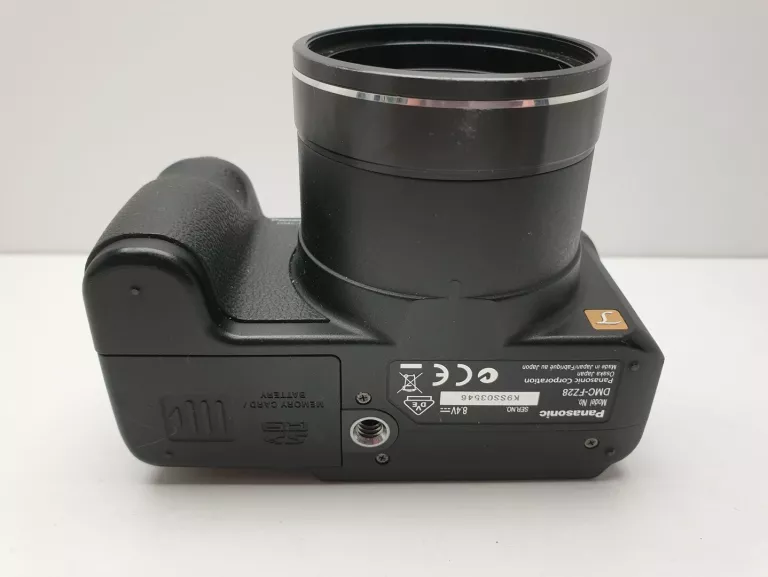 APARAT LUMIX DMC-FZ28