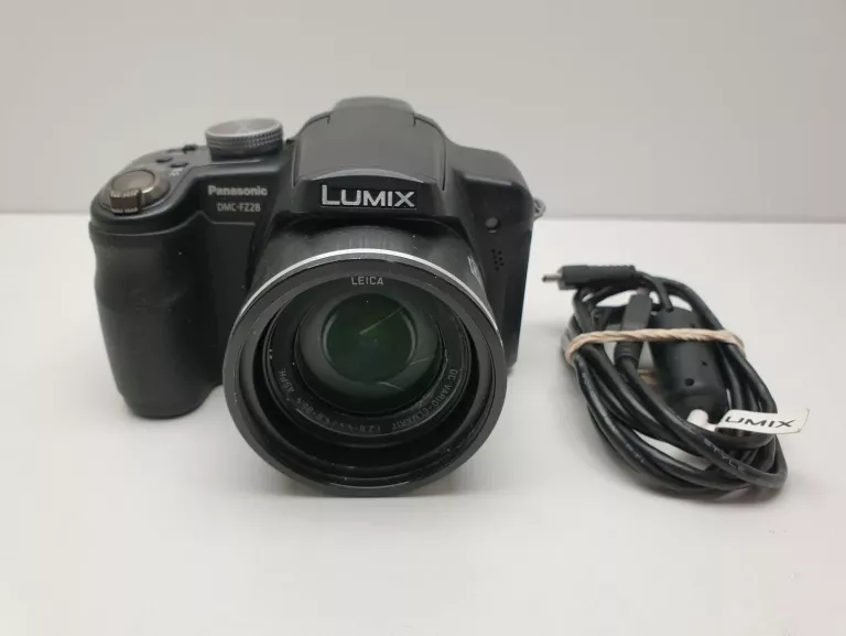 APARAT LUMIX DMC-FZ28