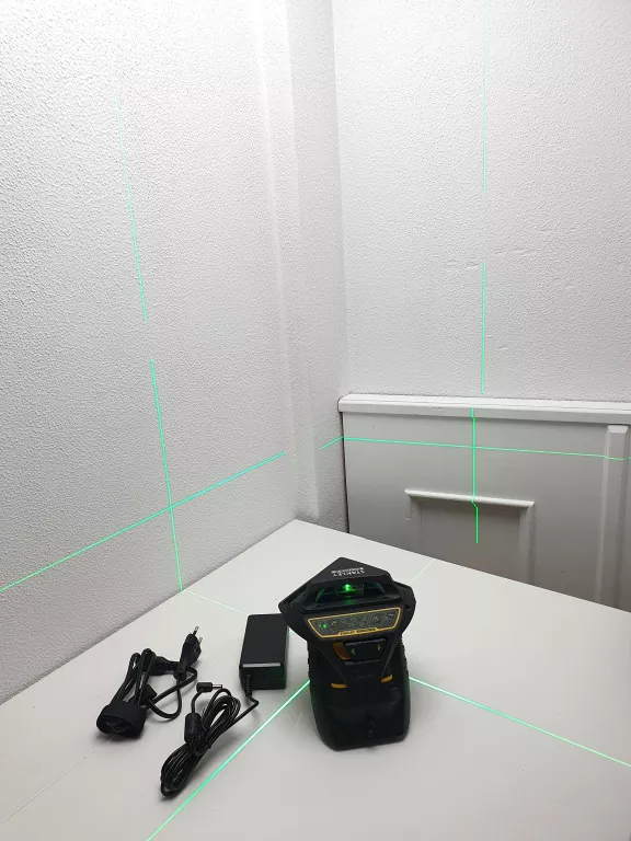 LASER STANLEY FATMAX 3D FMHT1-77356 Z ZIELONĄ WIĄZKĄ + ZASILACZ