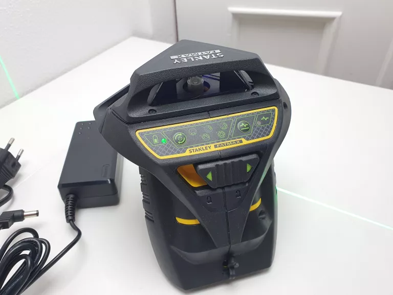 LASER STANLEY FATMAX 3D FMHT1-77356 Z ZIELONĄ WIĄZKĄ + ZASILACZ