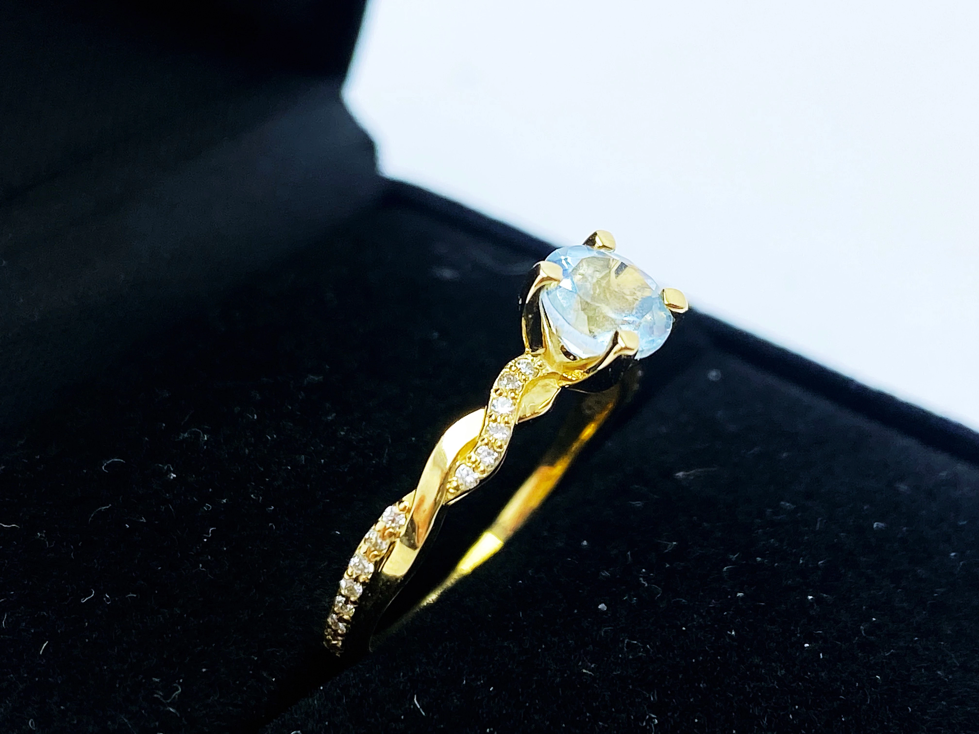 zloty-pierscionek-585-176g-diamenty-akwamaryn-material-15835-2