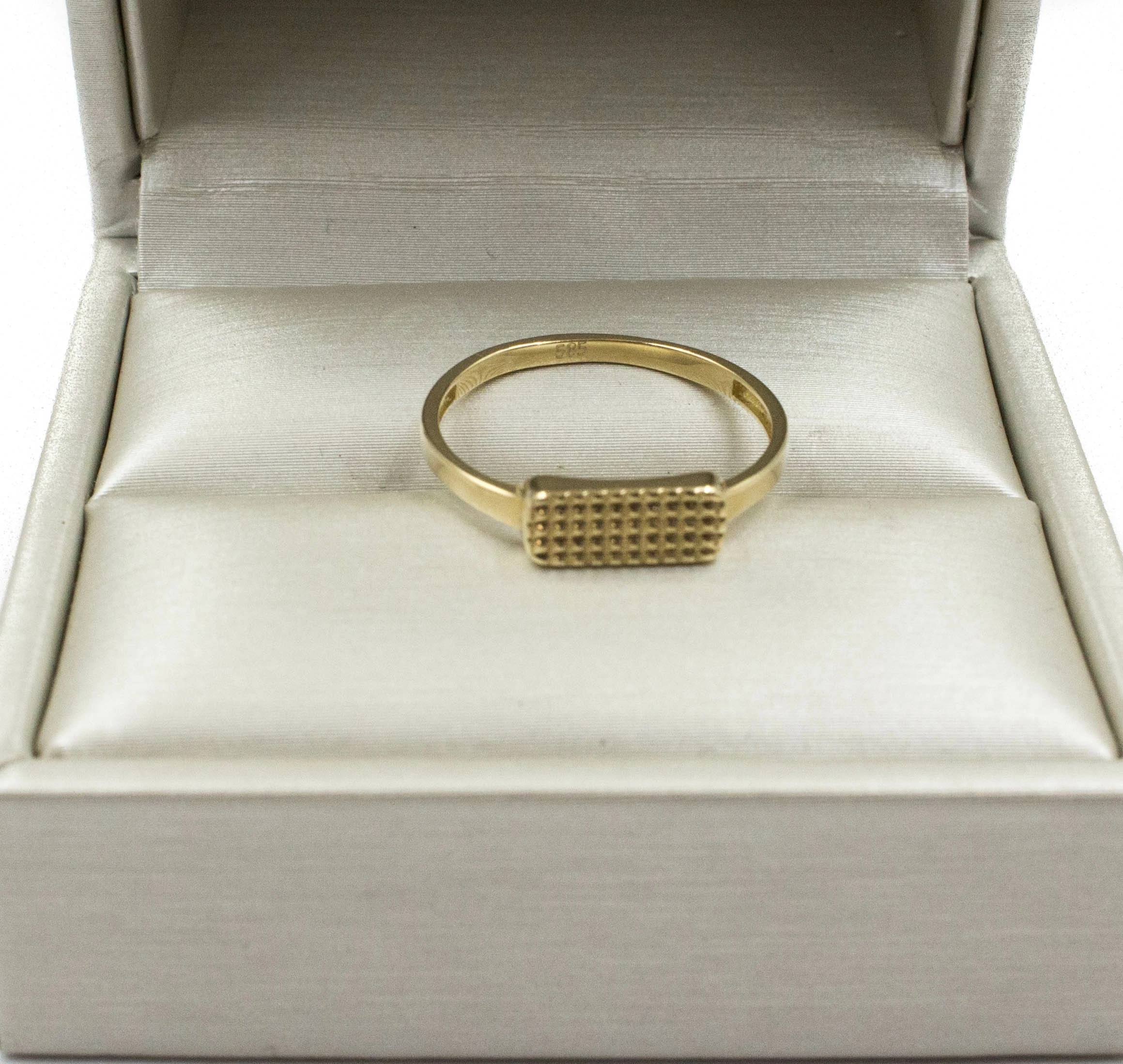 delikatny-zloty-pierscionek-sygnet-damski-14k-w133-r16-p52-material-15835-2