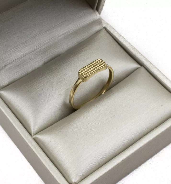 delikatny-zloty-pierscionek-sygnet-damski-14k-w133-r16-p52-pilsudskiego-57-marki