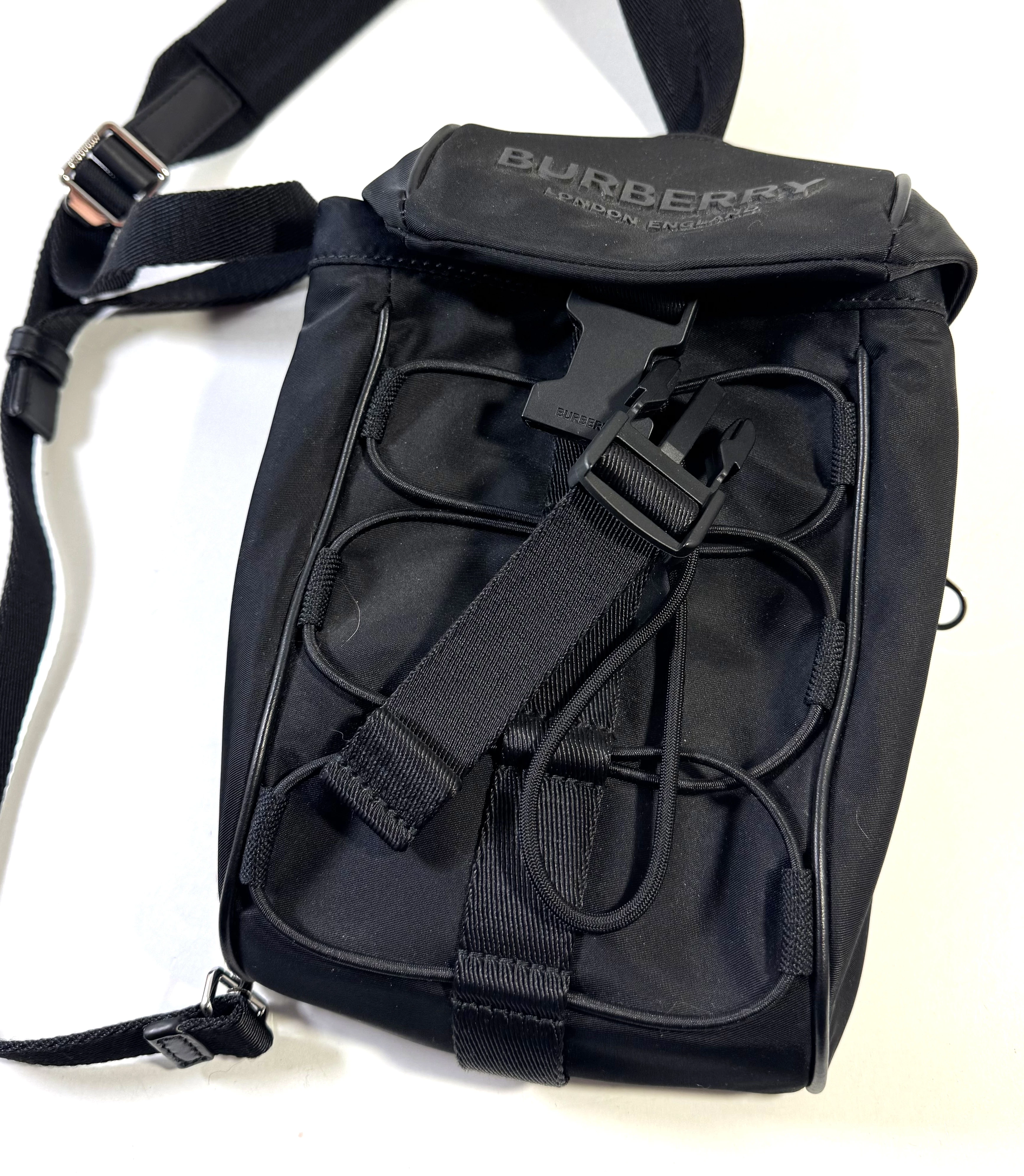 saszetka-burberry-black-murray-one-shoulder-8070092-a1189-zestaw-stan-11323-2