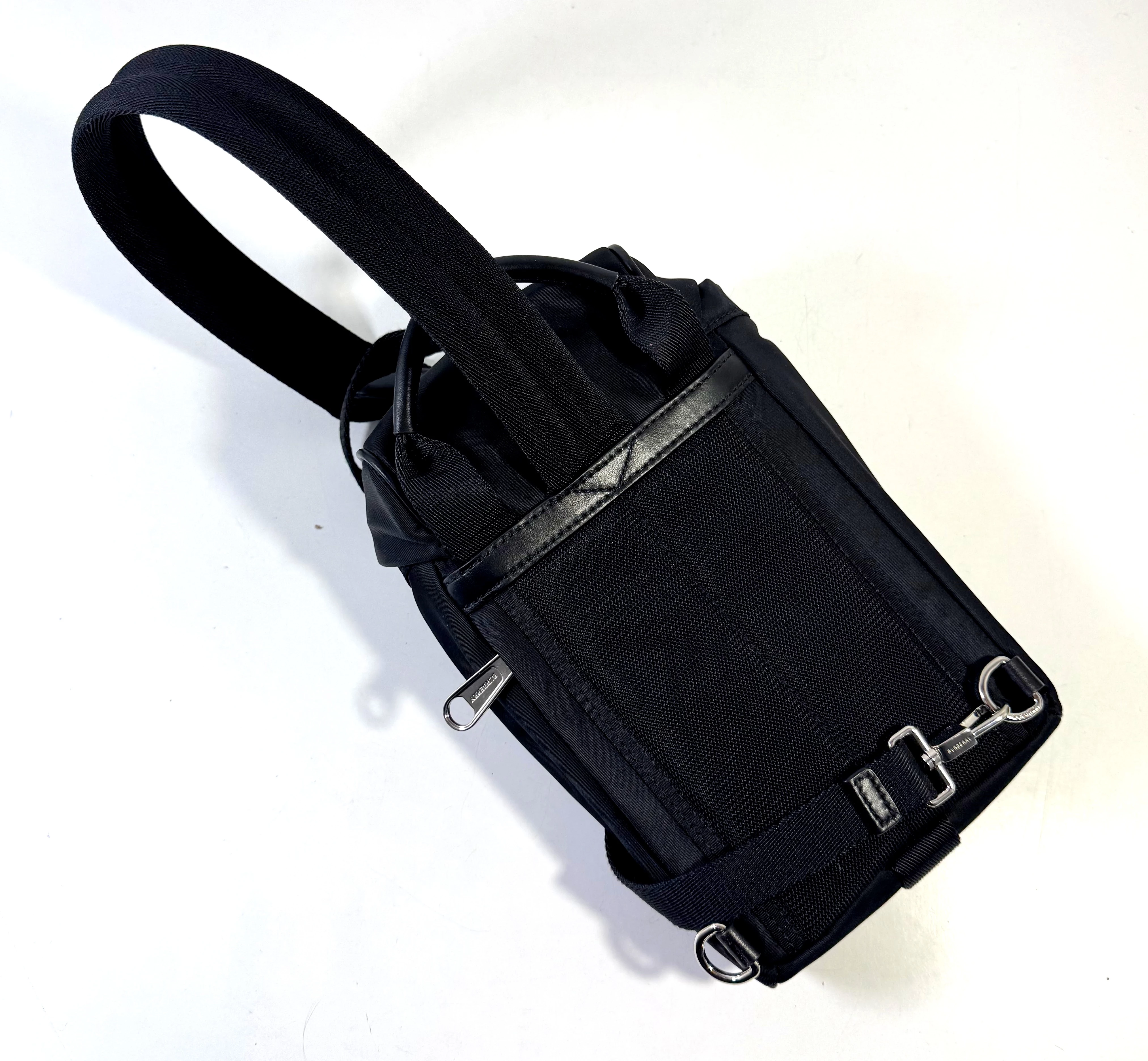 saszetka-burberry-black-murray-one-shoulder-8070092-a1189-zestaw-material-dominujacy-203885-218321